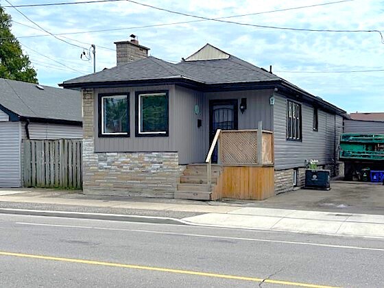 401-40 Esplanade Ln